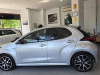 Usado Toyota Yaris Hybrid Plus 116 CV (85 kW) 2021 Gris / plata Berlina