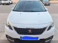 Usado Peugeot 2008 Style 82 CV (60 kW) 2018 Blanco SUV
