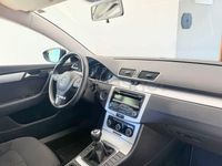 Usado VW Passat Advance 105 HP (77 kW) 2012 Preto Carrinha