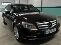 Usado Mercedes C180 Avantgarde 120 CV (88 kW) 2012 Granate Berlina
