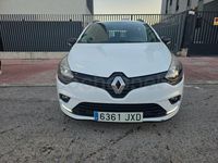 Usado Renault Clio GrandTour LIMITED 75 CV (55 kW) 2015 Blanco Familiar