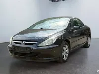 Usado Peugeot 307 CC 138 CV (101 kW) 2004 Negro Descapotable