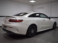 Usado Mercedes E220 194 CV (142 kW) 2018 Blanco Coupe