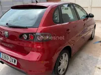 Usado Seat Ibiza Sport 100 CV (73 kW) 2006 Granate Utilitario