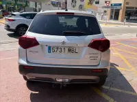 Usado Suzuki Vitara GLX 129 CV (94 kW) 2022 Gris / plata SUV
