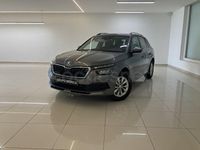 Usado Skoda Kamiq Ambition 110 CV (80 kW) 2022 Gris / plata SUV