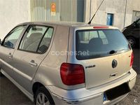 Usado VW Polo Trendline 75 CV (55 kW) 2000 Gris / plata Berlina