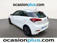 Usado Hyundai i20 84 CV (61 kW) 2017 Blanco Berlina