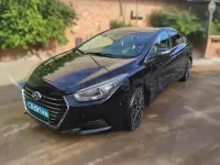 Usado Hyundai i40 Style 141 CV (103 kW) 2015 Negro Berlina