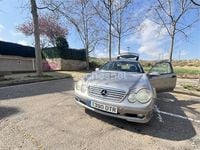 Usado Mercedes C220 143 CV (105 kW) 2004 Gris / plata Berlina