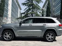 Usado Jeep Grand Cherokee Overland 250 CV (183 kW) 2019 Gris / plata SUV