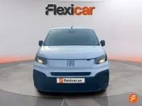 Usado Fiat Doblò 100 CV (73 kW) 2024 Blanco Monovolumen