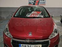 Usado Peugeot 208 Access 82 CV (60 kW) 2016 Granate Utilitario
