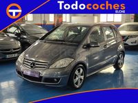 Usado Mercedes A180 Avantgarde 109 CV (80 kW) 2010 Gris / plata Monovolumen