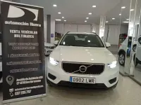 Usado Volvo XC40 Momentum 129 CV (94 kW) 2021 Blanco SUV