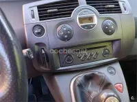 Usado Renault Scénic Authentique 115 CV (84 kW) 2003 Gris / plata Monovolumen