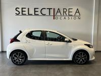 Usado Toyota Yaris Hybrid Active 116 CV (85 kW) 2023 Blanco Berlina
