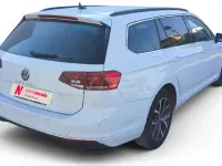 Usado VW Passat Executive 150 CV (110 kW) 2022 Blanco Familiar