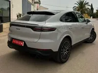 Usado Porsche Cayenne E-Hybrid Platinum Edition 462 CV (339 kW) 2022 Gris SUV