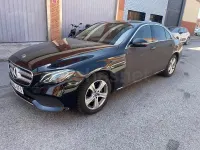Usado Mercedes E200 150 CV (110 kW) 2017 Negro Berlina