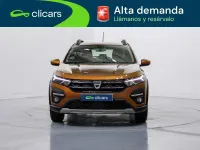 Usado Dacia Sandero Comfort 91 CV (66 kW) 2021 Naranja Utilitario