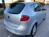 Usado Seat Altea Sport 140 CV (102 kW) 2005 Gris / plata Monovolumen