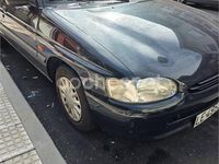 Usado Ford Escort 90 CV (66 kW) 1996 Verde Berlina