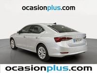 Usado Skoda Octavia Selection 150 CV (110 kW) 2023 Gris plata Berlina
