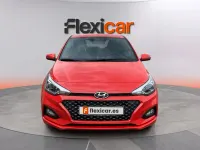 Usado Hyundai i20 100 CV (73 kW) 2018 Rojo Berlina