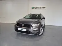 Käytetty VW T-Roc Advance 150 HP (110 kW) 2021 Harmaa Katumaasturi
