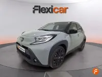 Usado Toyota Aygo Play 72 CV (52 kW) 2024 Gris