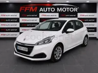 Usado Peugeot 208 Active 82 CV (60 kW) 2019 Blanco Utilitario