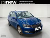 Usado Skoda Fabia 90 CV (66 kW) 2016 Azul Berlina