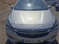 Usado Opel Astra Selective 110 CV (80 kW) 2019 Gris / plata Familiar