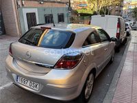 Usado Opel Astra GTC Sport 120 CV (88 kW) 2005 Gris / plata Berlina