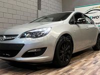 Usado Opel Astra Excellence 110 CV (80 kW) 2016 Gris / plata Berlina