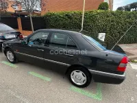 Usado Mercedes C220 Elegance 150 CV (110 kW) 1994 Negro Berlina