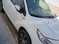 Usado Peugeot 2008 Style 100 CV (73 kW) 2017 Blanco SUV