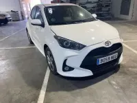 Usado Toyota Yaris Active 115 CV (84 kW) 2025 Blanco Utilitario