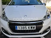 Usado Peugeot 208 Signature Sky 82 CV (60 kW) 2019 Blanco Utilitario