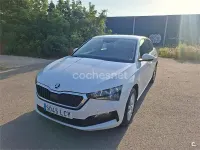 Usado Skoda Scala Ambition 115 CV (84 kW) 2019 Blanco Utilitario