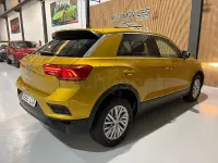 Usado VW T-Roc Advance 115 CV (84 kW) 2020 Amarillo SUV
