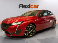 Usado Peugeot 308 Allure 131 CV (96 kW) 2022 Rojo Berlina