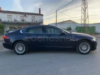 Usado Jaguar XF Prestige 180 CV (132 kW) 2016 Azul Berlina