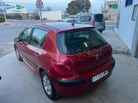 Usado Peugeot 307 110 CV (80 kW) 2003 Granate Berlina