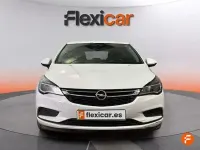 Usado Opel Astra Selective 110 CV (80 kW) 2019 Blanco Berlina