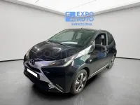 Usado Toyota Aygo X-play 72 CV (52 kW) 2015 Negro Utilitario