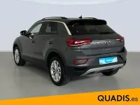 Usado VW T-Roc Life 150 CV (110 kW) 2023 Gris SUV