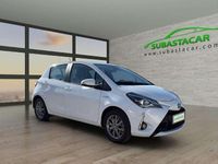 Usado Toyota Yaris Hybrid Active 99 CV (72 kW) 2019 Blanco Utilitario