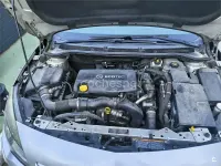 Usado Opel Astra Enjoy 125 CV (91 kW) 2011 Gris / plata Familiar